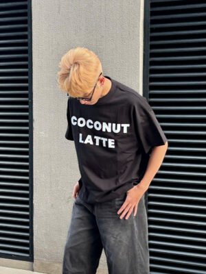 áo thun boxy coconut latte 03