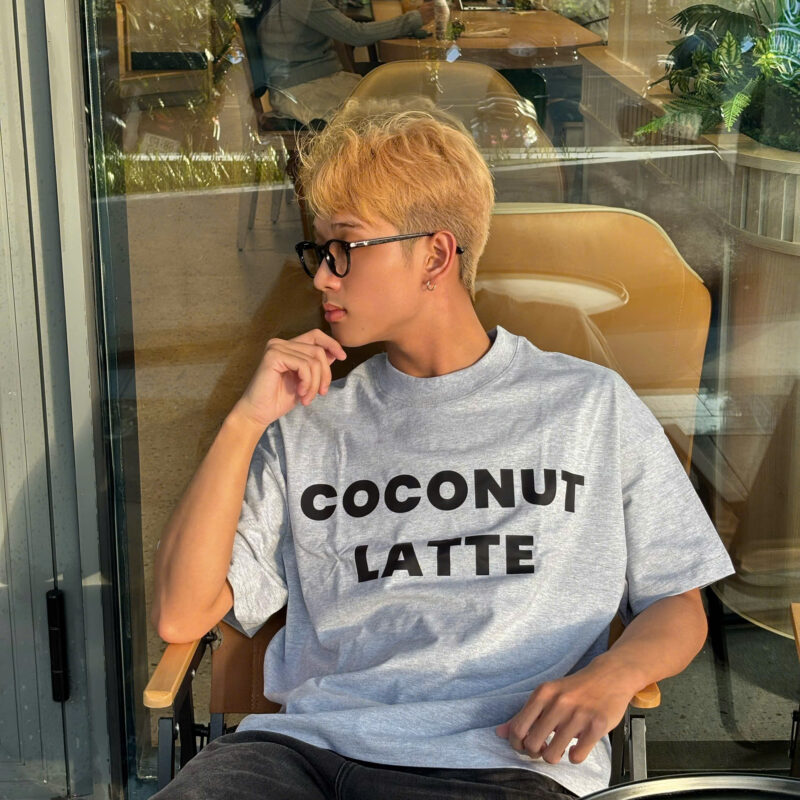 áo thun boxy coconut latte 09